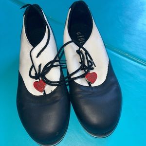 Tap Shoes - solid sole Chloe Maud